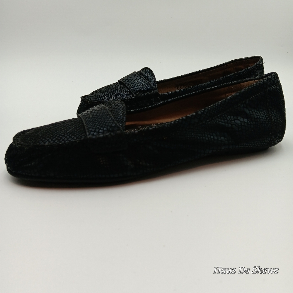 Vionic Black Embossed Croc Metallic Loafers Size 8